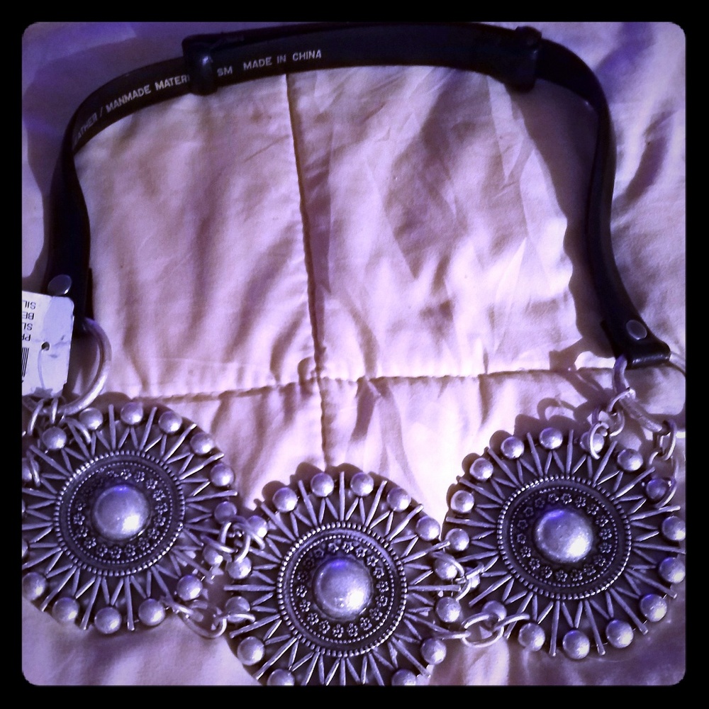 Chico's Silver Promanade S/M Slouch Belt NWT